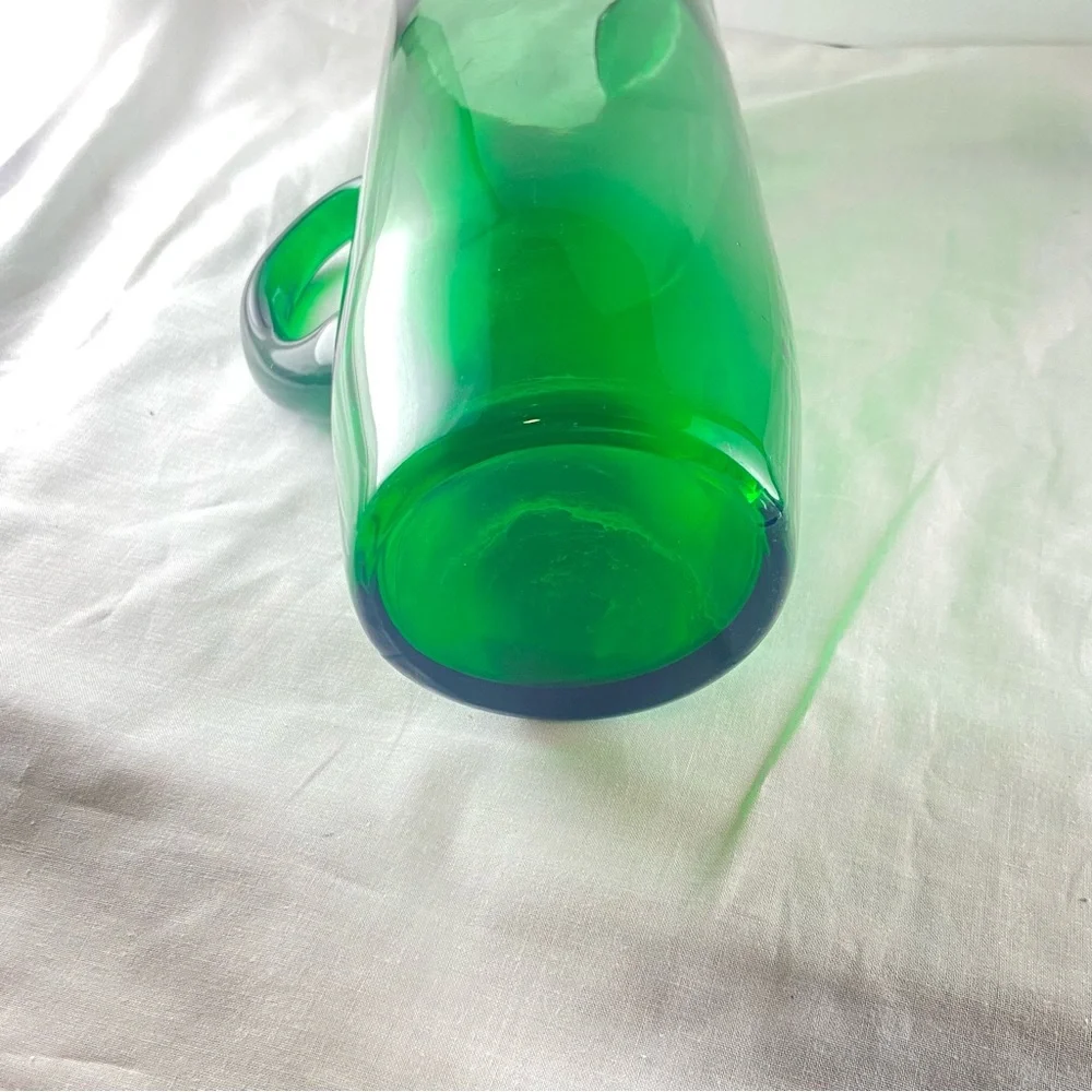Vintage Emerald Green Glass Pitcher Ice Lip Martini Cocktail MCM Barware 11”